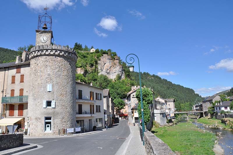 Vue de Meyrueis dans les Cévennes